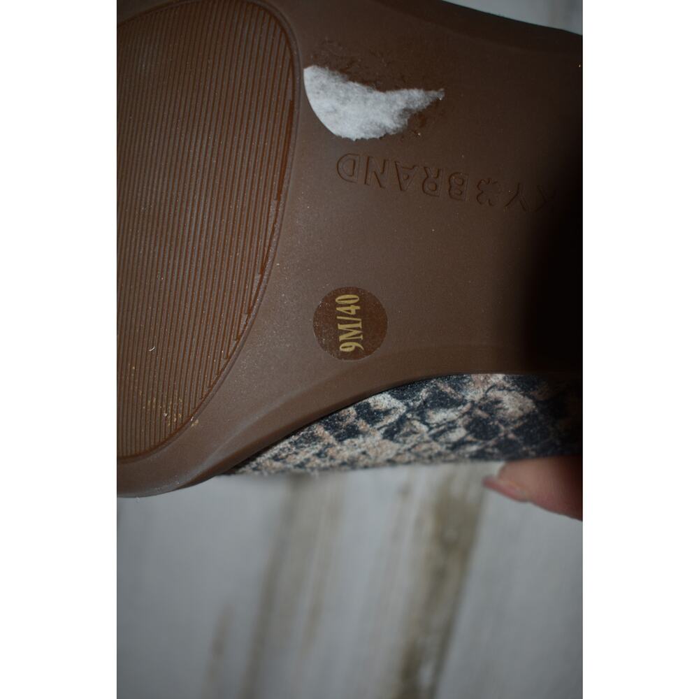 Lucky Brand Tresee Snake Print Low Ankle Bootie Size 9M - Picture 4 of 7